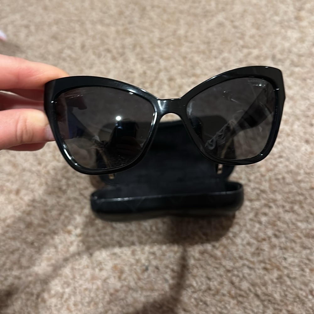 Chanel cat eye sunglasses - Picture 7 of 8